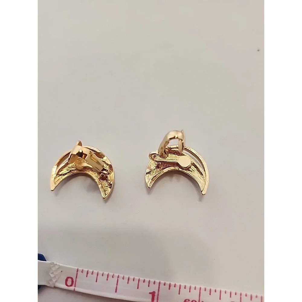 Vintage Moon Shaped Clasp On Earrings With‎ Stone Accent